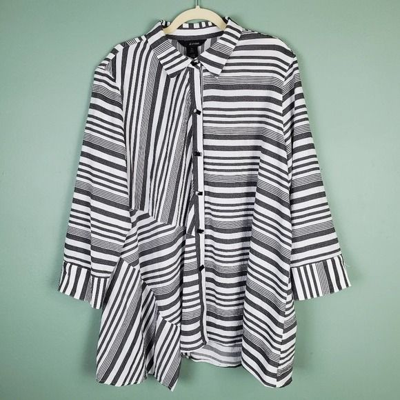 ali miles Tops - Ali Miles Striped Button Up Assymetrical Tunic 1X